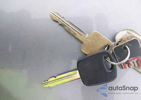 2001 Ford F-150 Lariat/Xl/Xlt from USA, damaged, VIN 1FTRX17W51NB73505